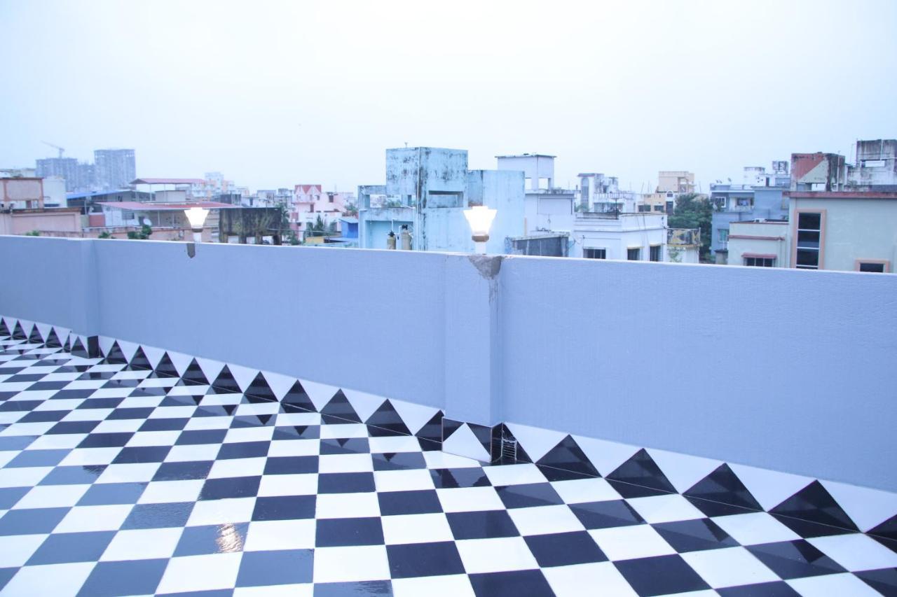 La Cresta Inn Kolkata Exterior photo