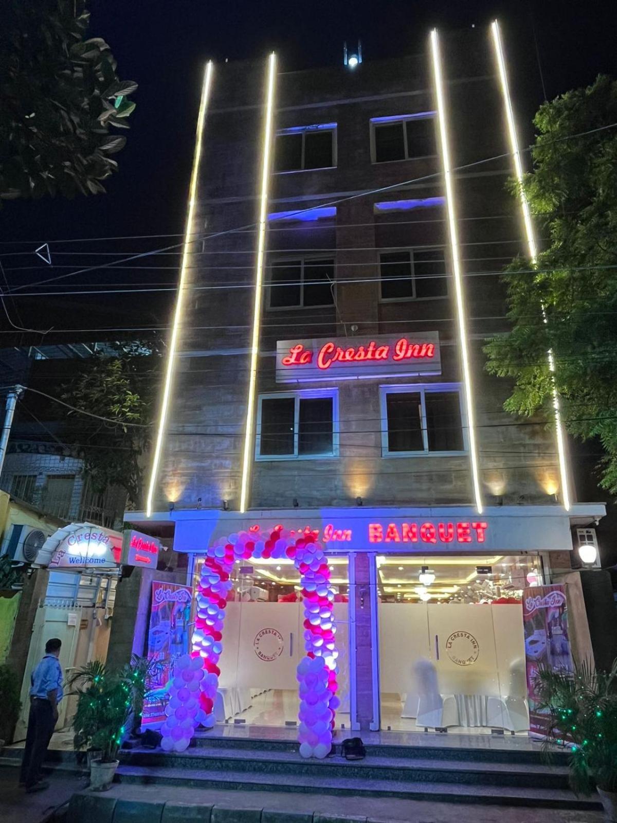 La Cresta Inn Kolkata Exterior photo